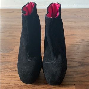 Betsey Johnson Black Thanne Boot